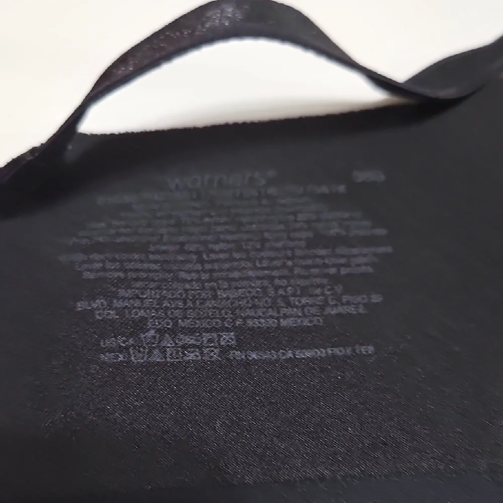 Black Women's Warner's Intimate Wireless Padded Bra Size 36B #1287 - Picture 6 of 9